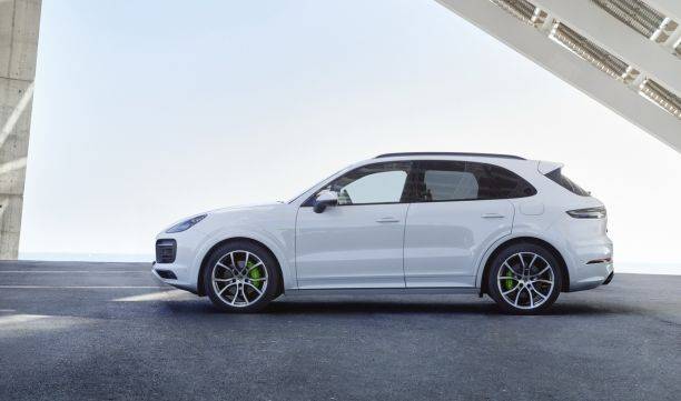 votre Porsche Cayenne Hybride à Nice