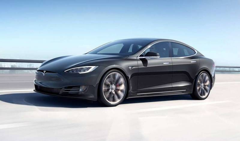 Profitez du meilleur contrat d'assurance à un prix avantageux pour votre Tesla Model S Plaid