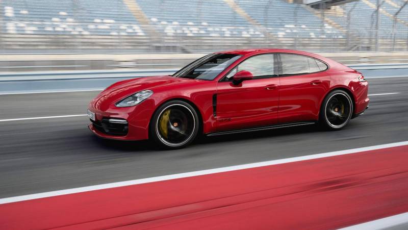 Porsche Panamera GTS à Monaco