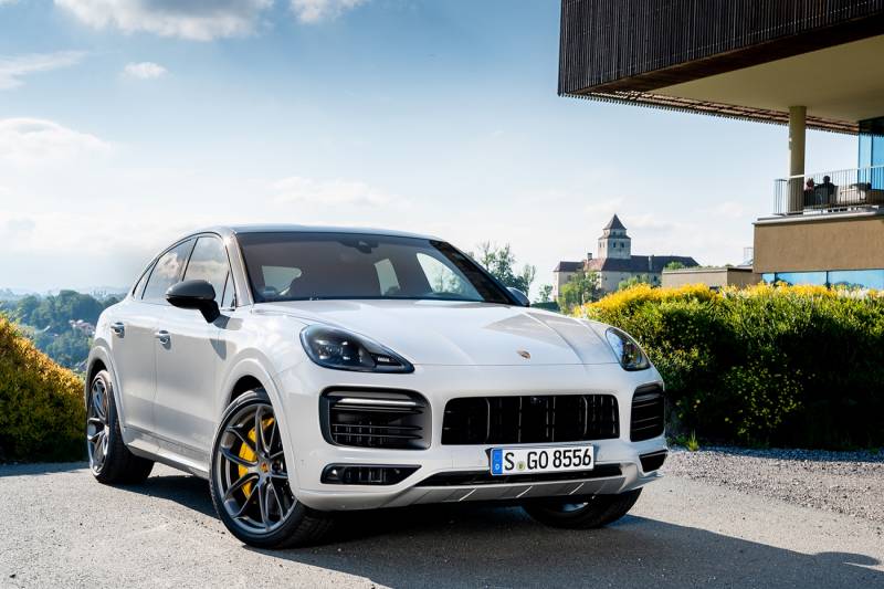 Porsche Cayenne S à Paris